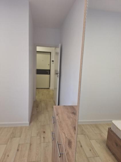 Apartament cu 2 camere semidecomandat, mobilat în Central