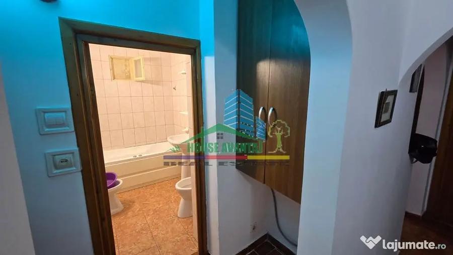 Apartament cu 3 camere decomandat în Brăilei