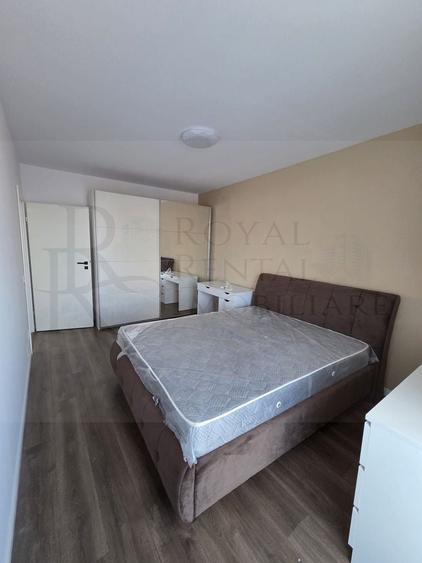 Apartament cu 3 camere decomandat, mobilat în Bulgaria