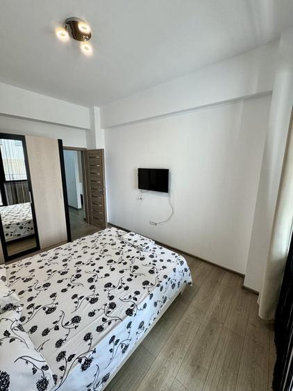 Apartament cu 2 camere semidecomandat, mobilat în Universitate