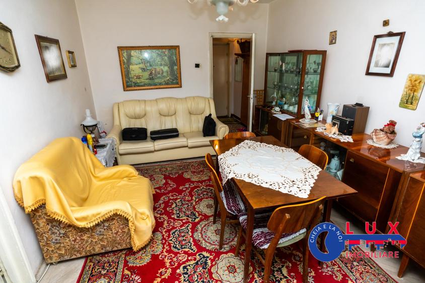 Apartament cu 2 camere circular în Neptun