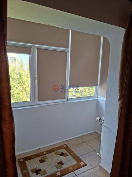 Apartament cu 2 camere decomandat în Trocadero