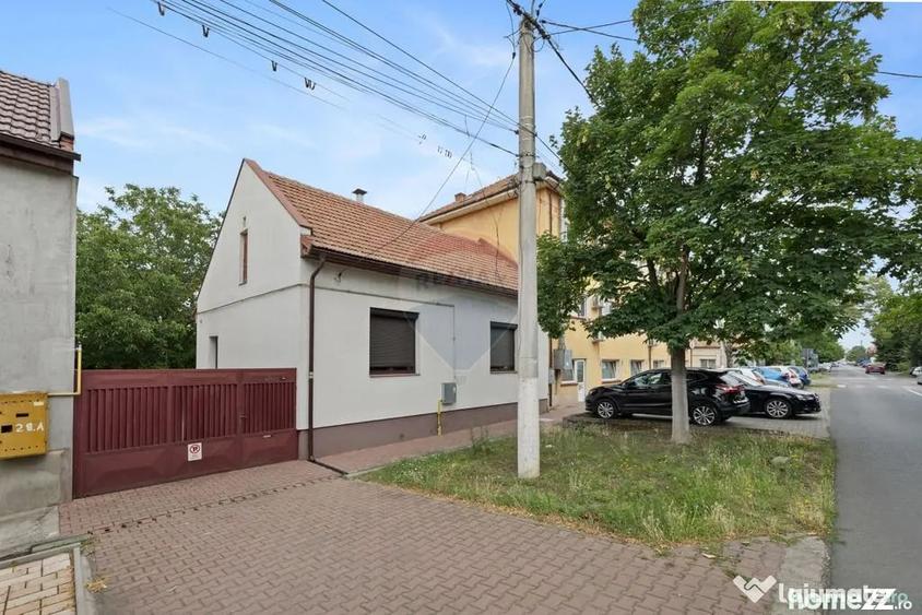 Spațiu comercial, de 75 mp, în Pârneava