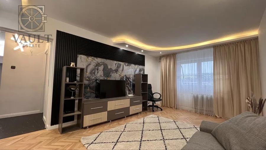Apartament cu 3 camere decomandat, mobilat în Sebastian