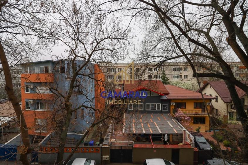 Apartament cu 3 camere decomandat, mobilat în Basarabia