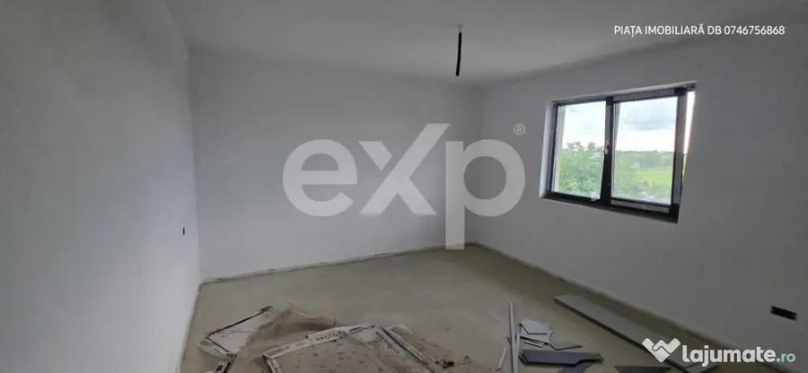 Casă cu 4 camere cu Teren 250 Mp în Matraca