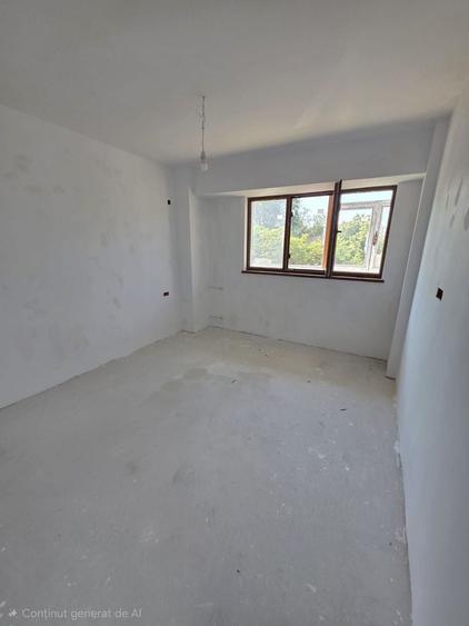Apartament cu 3 camere semidecomandat în Gorjului