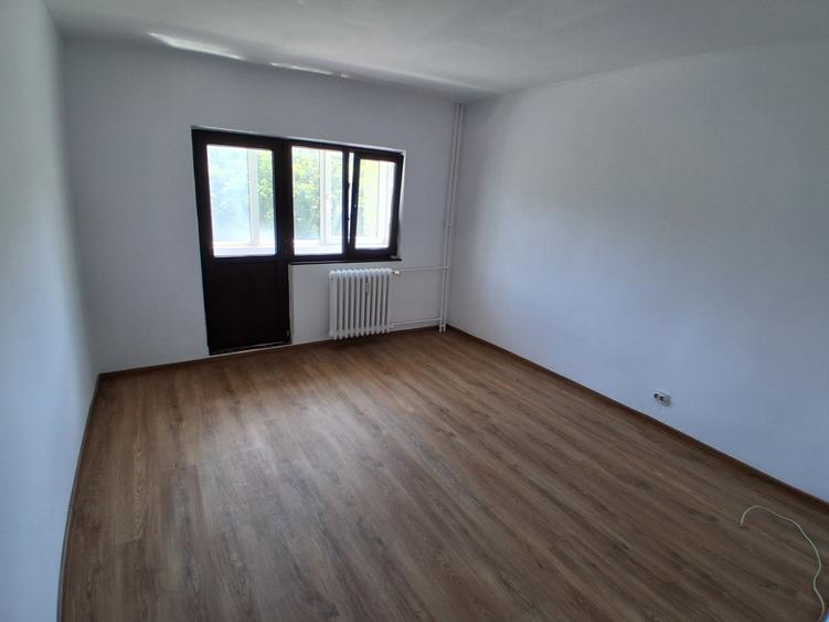 Garsonieră decomandată în Frumoasa