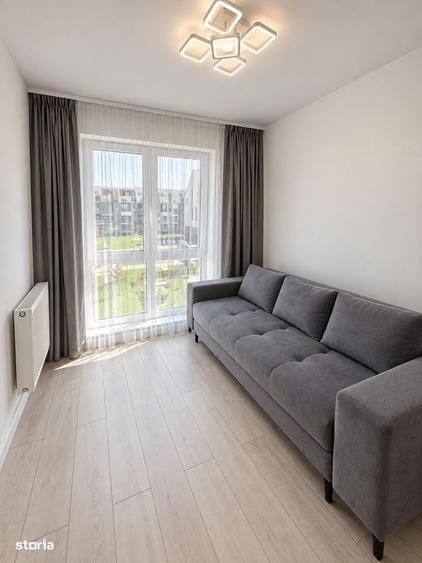 Apartament cu 3 camere decomandat în Tractorul