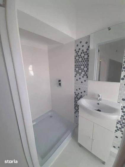 Apartament cu 3 camere decomandat în Splaiul Unirii