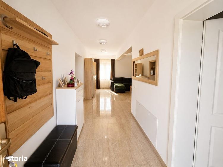 Casă cu 4 camere cu Teren 700 Mp în Sânnicoară