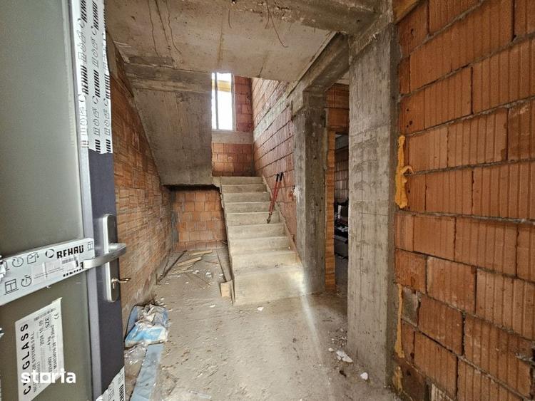 Casă cu 4 camere cu Teren 300 Mp în Dâmbul Rotund