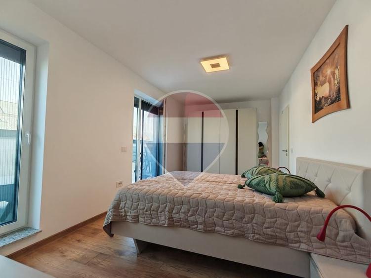 Apartament cu 2 camere decomandat, mobilat în Central