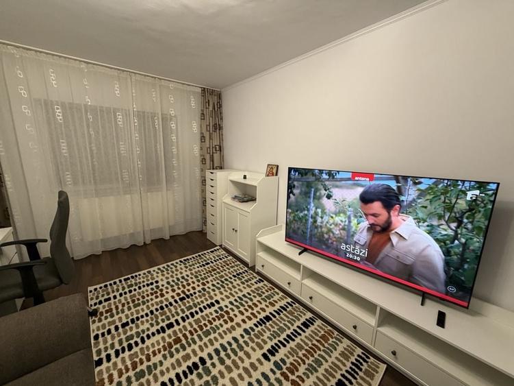 Apartament cu 2 camere decomandat în Exterior Vest