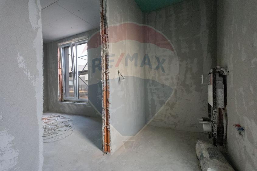 Casă cu 4 camere cu Teren 614 Mp în Giarmata