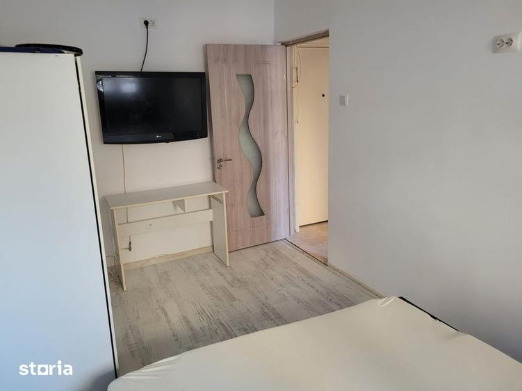 Apartament cu 3 camere semidecomandat în Tomis III