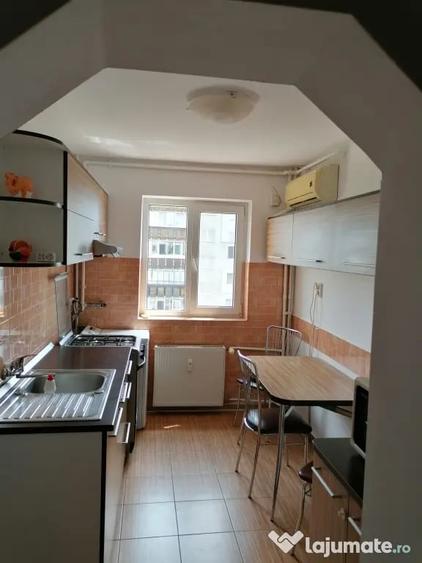 Apartament cu 2 camere decomandat în Vest