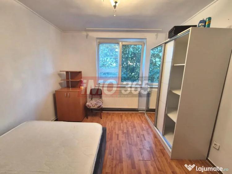 Apartament cu 2 camere semidecomandat în Craiovei