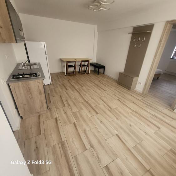 Apartament cu 2 camere nedecomandat în Central