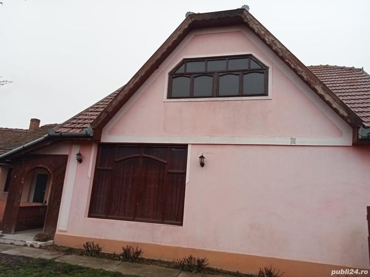 Casă cu 4 camere cu Teren 1000 Mp în Salonta