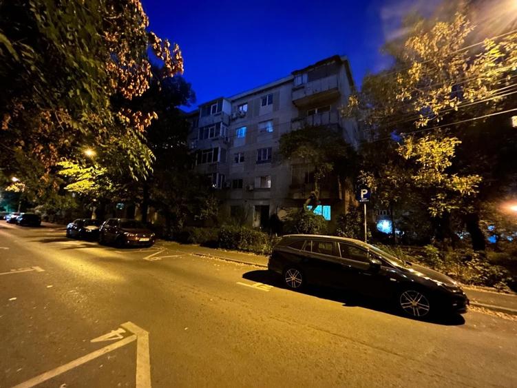 Apartament cu 3 camere decomandat în Gorjului