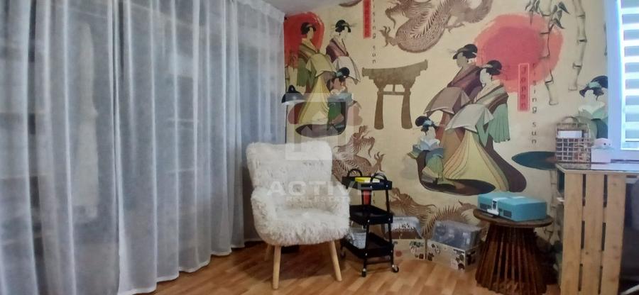 Apartament cu 3 camere semidecomandat, mobilat în Andrei Mureșanu