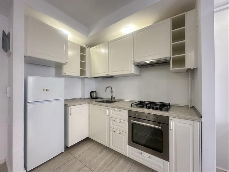 Apartament cu 2 camere decomandat în Crețuleasca