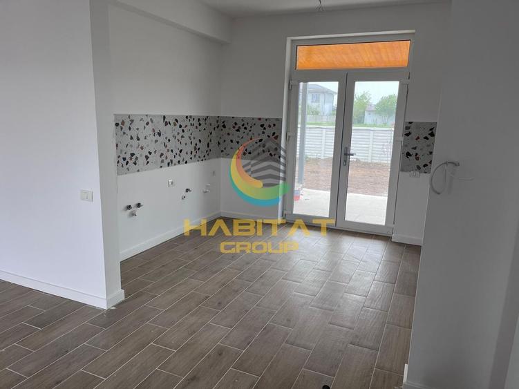 Casă individuală cu 4 camere cu Canalizare în Frumușani