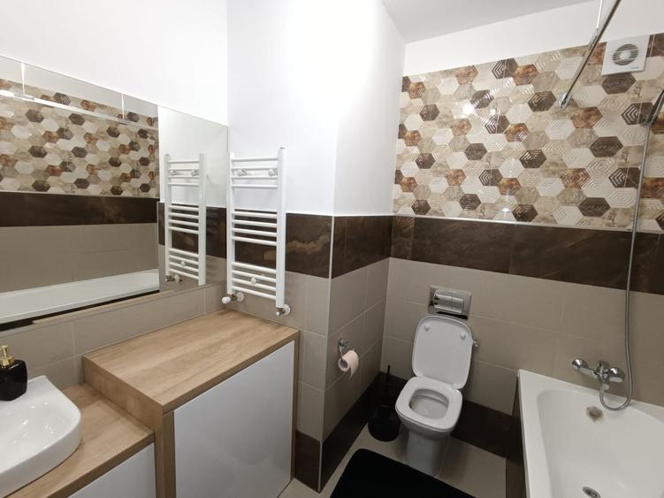 Apartament cu 2 camere decomandat în Central