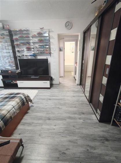 Apartament cu 2 camere semidecomandat în Tătărași