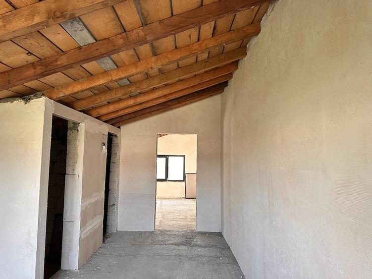 Casă cu 4 camere cu Teren 260 Mp în Central