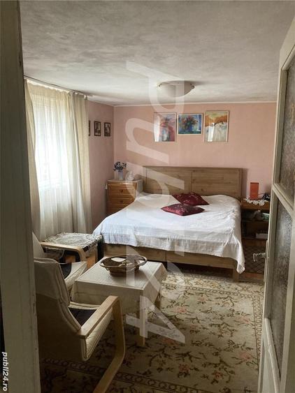 Casă cu 8 camere în Coțofenești