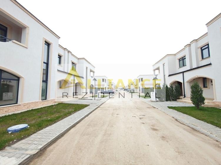 Duplex cu 5 camere cu Canalizare în Berceni