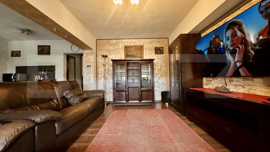 Apartament cu 4 camere decomandat în Dacia