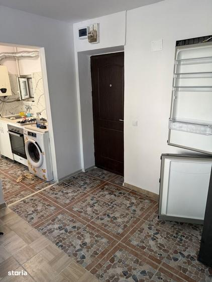 Apartament cu 2 camere semidecomandat în Rahova
