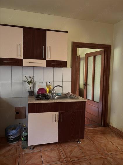 Casă cu 2 camere cu Teren 2300 Mp în Ibănești