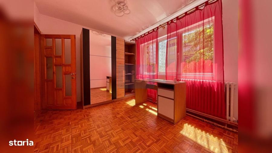 Apartament cu 3 camere semidecomandat în Micro III