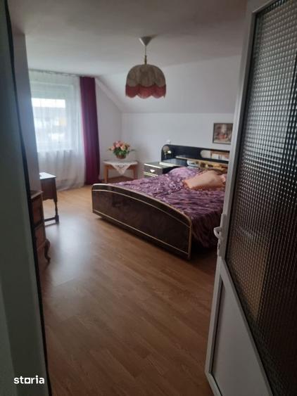Casă cu 5 camere cu Teren 3000 Mp în Frătăuții Vechi