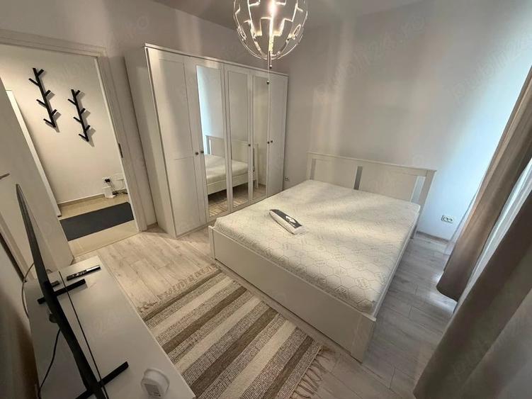 Apartament cu 2 camere decomandat în Roșu