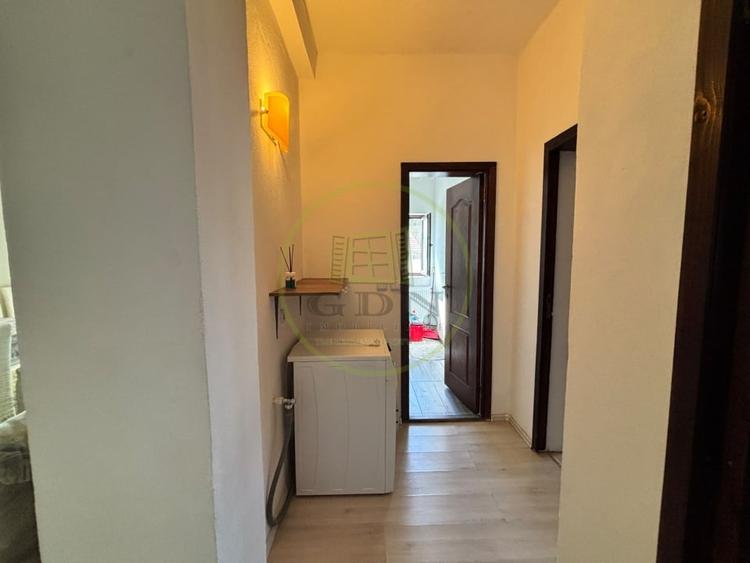 Apartament cu 2 camere semidecomandat, mobilat în Popoveni