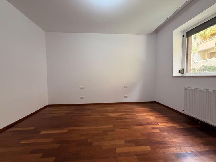 Apartament cu 3 camere în Șoseaua Nordului