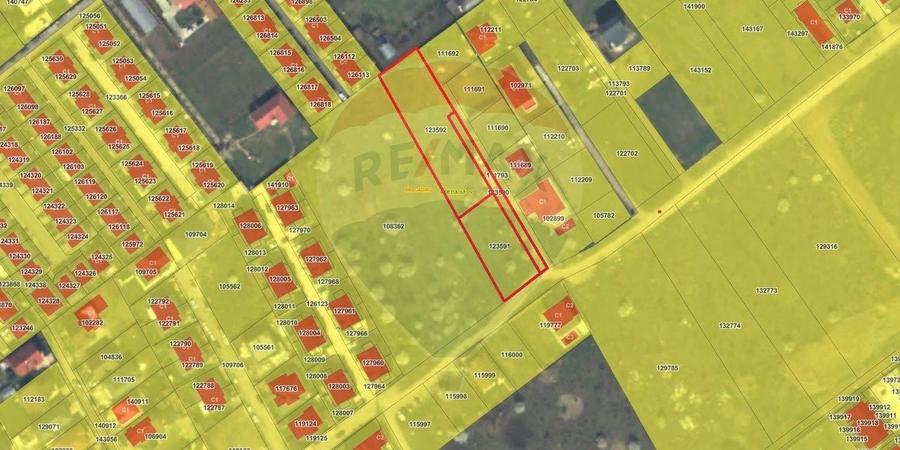 Teren Construcții intravilan de 2944 mp, în Est