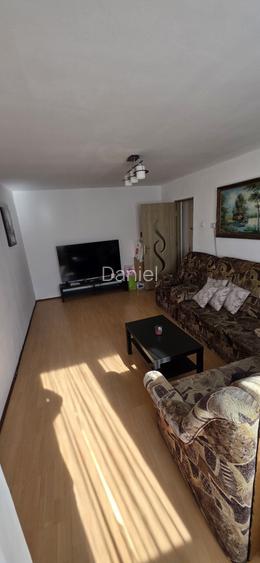 PROPRIETAR !! Vand apartament 2 camere