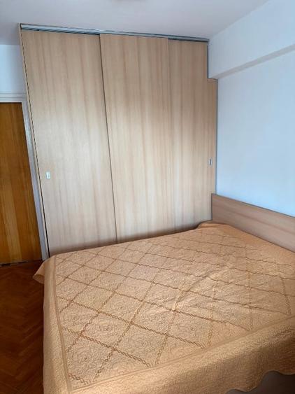 Apartament cu 4 camere decomandat în Pantelimon
