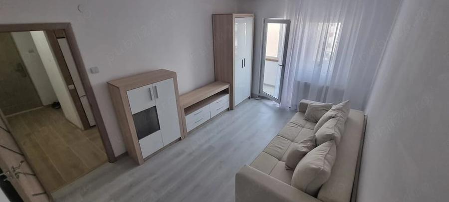 Apartament cu 2 camere decomandat în Florilor