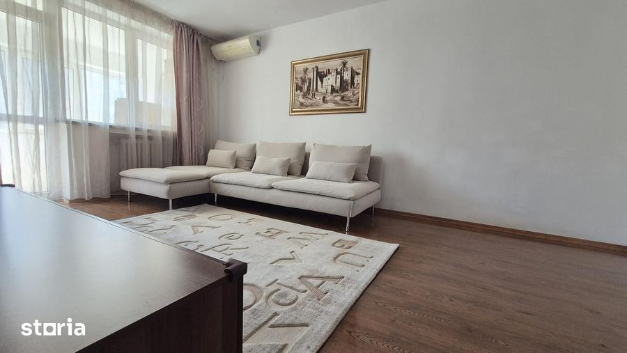 Apartament cu 3 camere decomandat în Tineretului