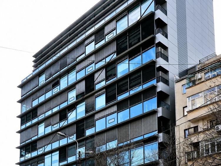 Birou, de 9,251 mp, în Armeneasca