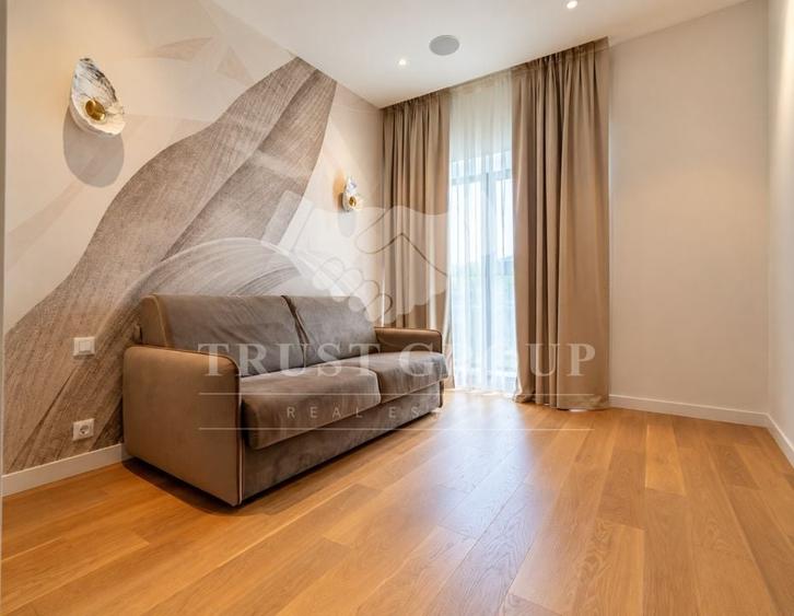 Apartament cu 3 camere semidecomandat, mobilat în Barbu Văcărescu