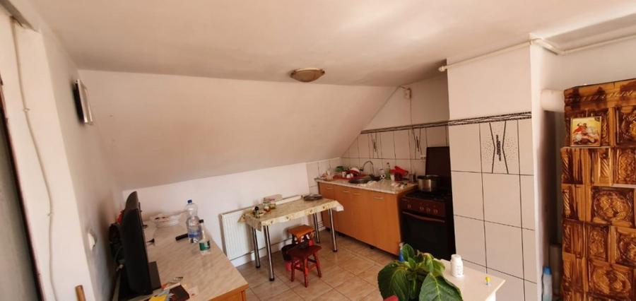 Casă cu 5 camere cu Teren 1080 Mp în Blejoi