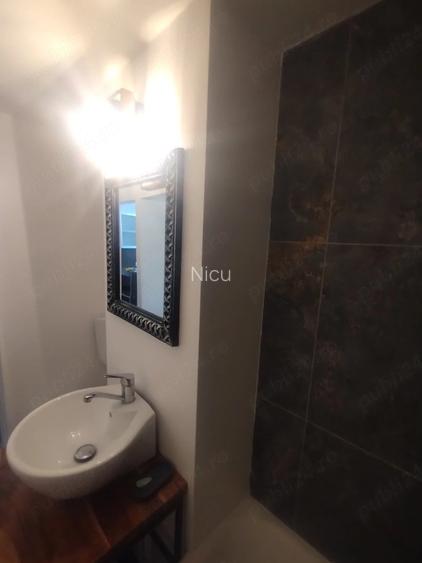 Garsonieră decomandată în Central